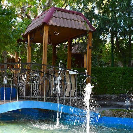 Ureni Hotel Kasagh Экстерьер фото