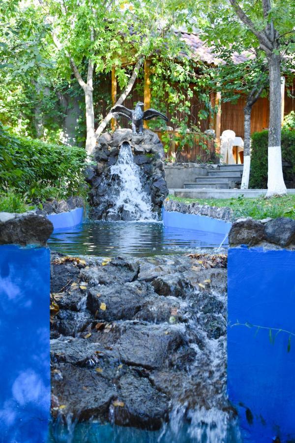 Ureni Hotel Kasagh Экстерьер фото